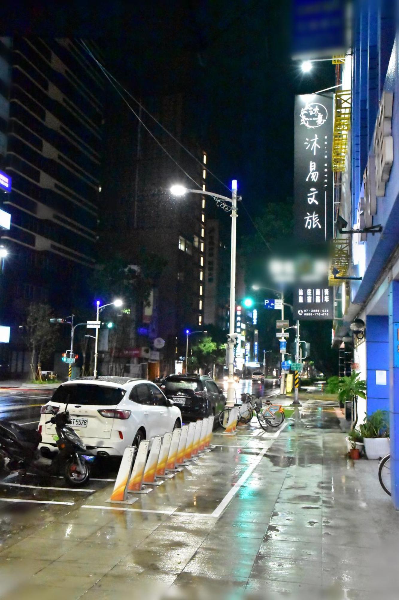 Mu-In Hotel Kaohsiung Exteriör bild