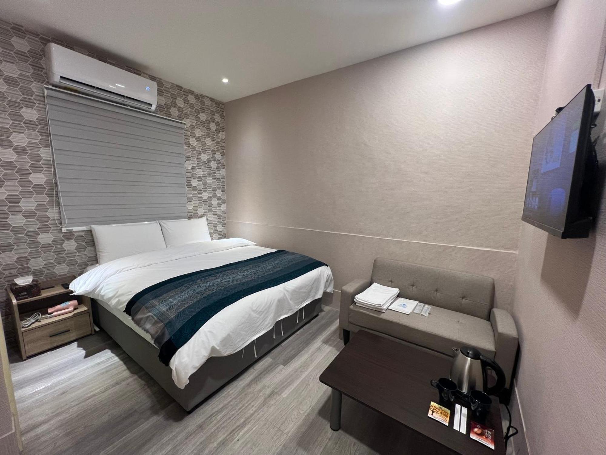 Mu-In Hotel Kaohsiung Exteriör bild